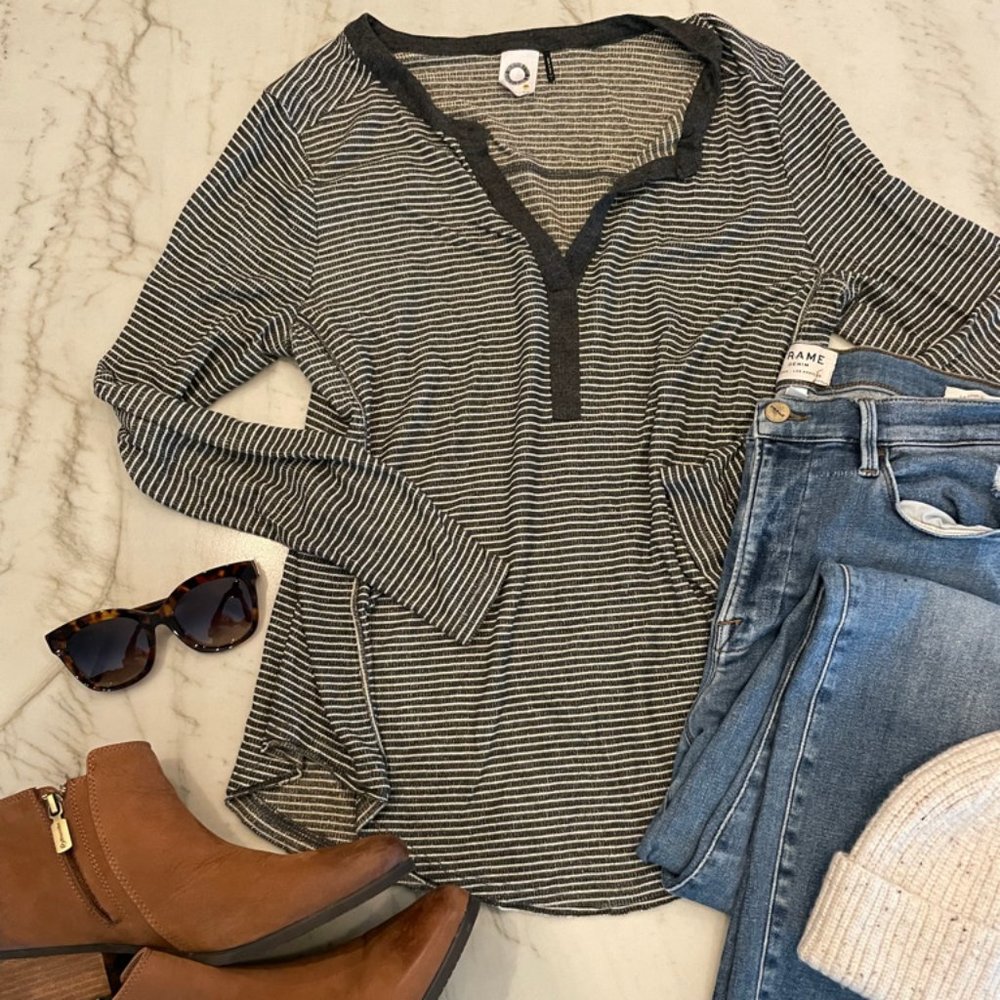 Anthropologie Akemi + Kin Striped Long Sleeve Top Sz Large